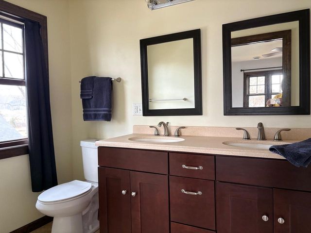 863 N Michigan Street, Prairie Du Chien, WI 53821