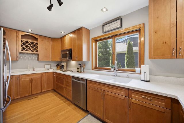 5417 Blodgett Avenue, Downers Grove, IL 60515