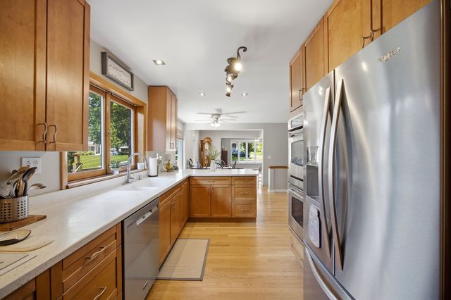 5417 Blodgett Avenue, Downers Grove, IL 60515