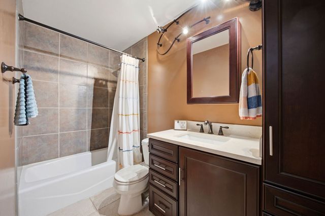 5417 Blodgett Avenue, Downers Grove, IL 60515