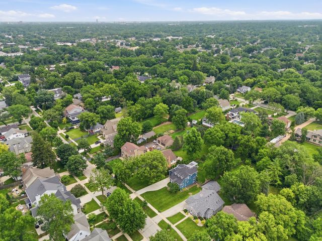5417 Blodgett Avenue, Downers Grove, IL 60515
