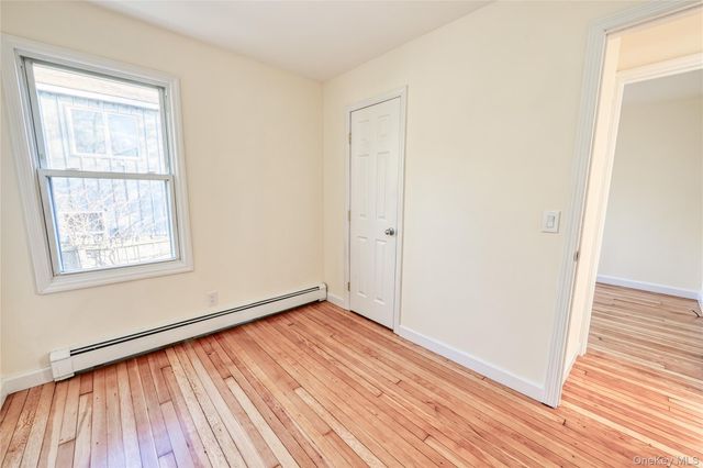 180 Lakeside Trail, Ridge, NY 11961