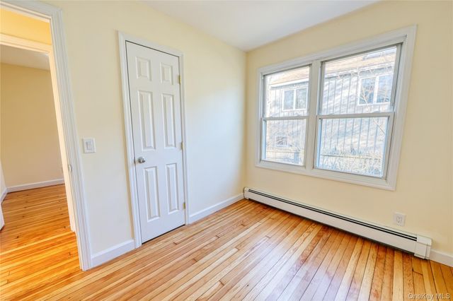 180 Lakeside Trail, Ridge, NY 11961