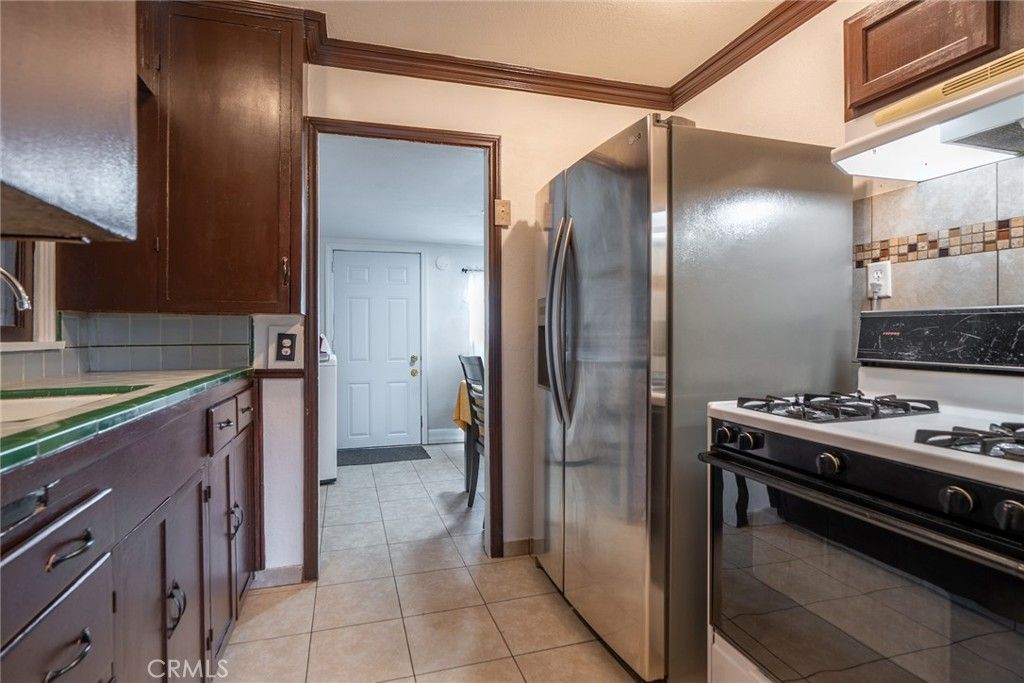 Image 15 of property listing at 821 N Pauline, Anaheim, CA 92805