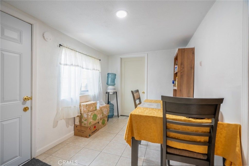 Image 18 of property listing at 821 N Pauline, Anaheim, CA 92805