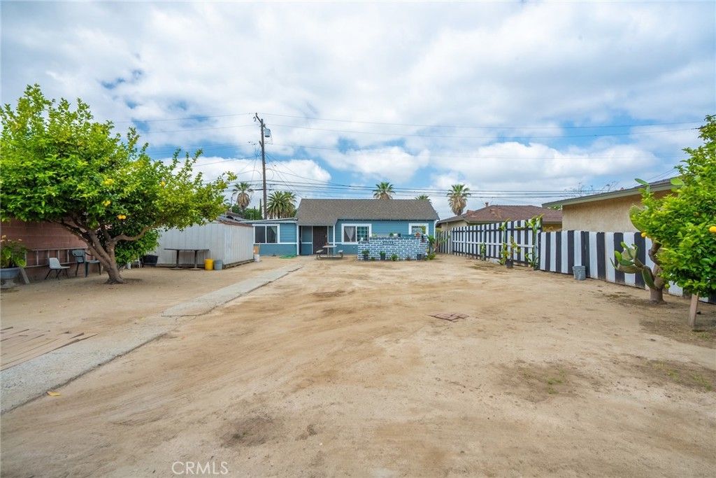 Image 3 of property listing at 821 N Pauline, Anaheim, CA 92805