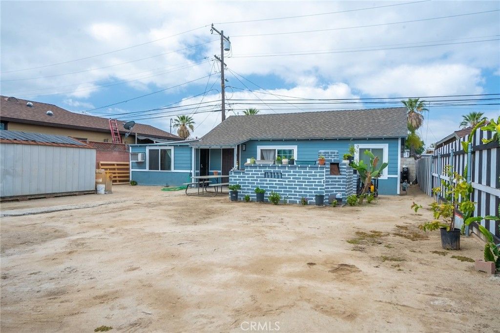 Image 4 of property listing at 821 N Pauline, Anaheim, CA 92805