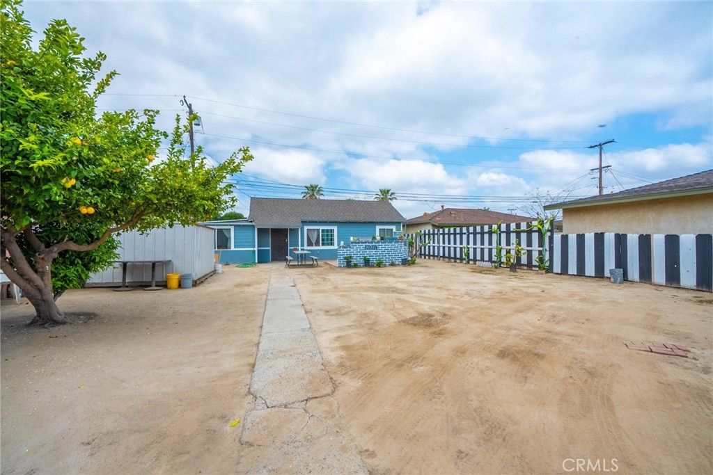 Image 7 of property listing at 821 N Pauline, Anaheim, CA 92805