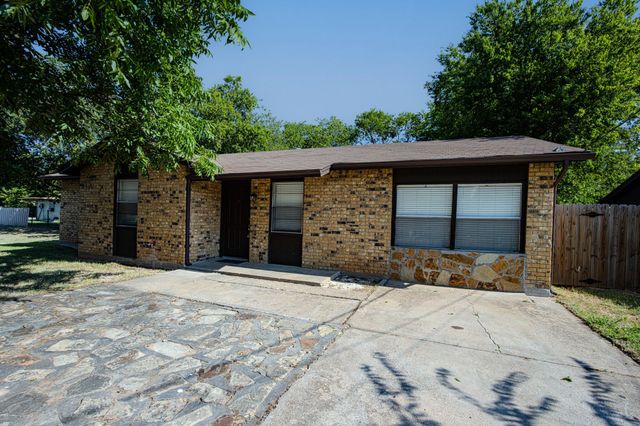 1205 SE 14th Street, Mineral Wells, TX 76067
