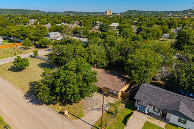 1205 SE 14th Street, Mineral Wells, TX 76067