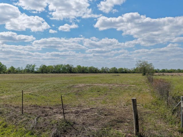 762 Cr 248 Road, East Bernard, TX 77435