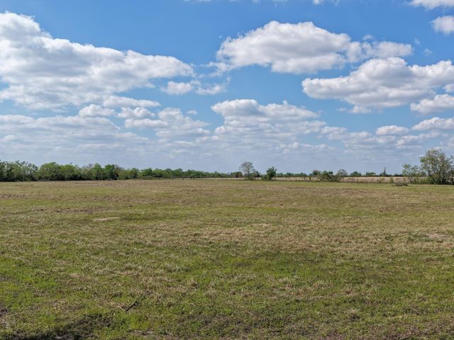 762 Cr 248 Road, East Bernard, TX 77435