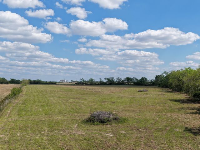 762 Cr 248 Road, East Bernard, TX 77435