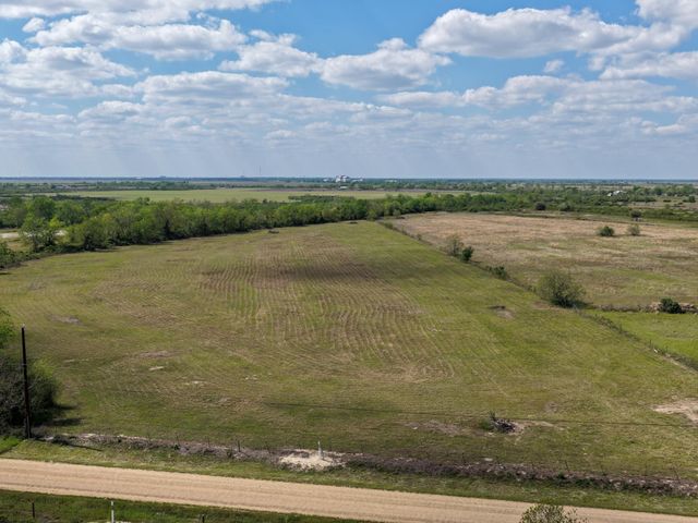 762 Cr 248 Road, East Bernard, TX 77435