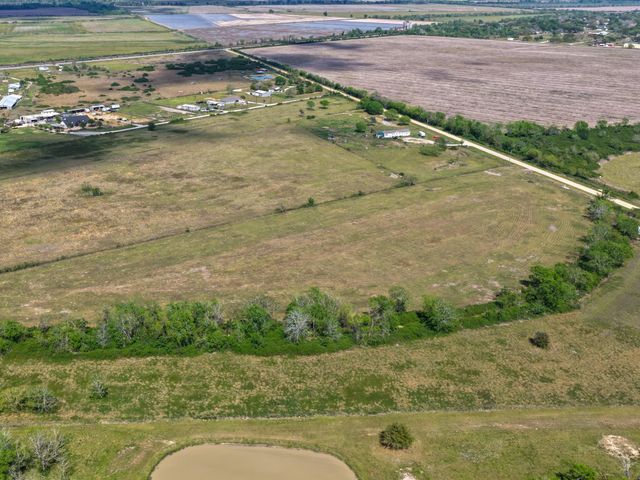 762 Cr 248 Road, East Bernard, TX 77435