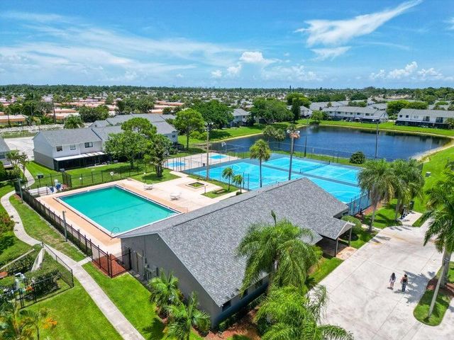 5105 Pier Drive, Greenacres, FL 33463