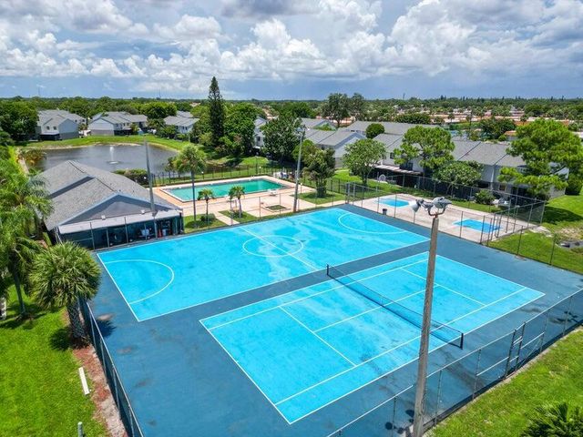 5105 Pier Drive, Greenacres, FL 33463