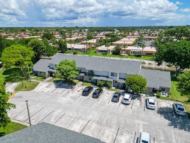 5105 Pier Drive, Greenacres, FL 33463