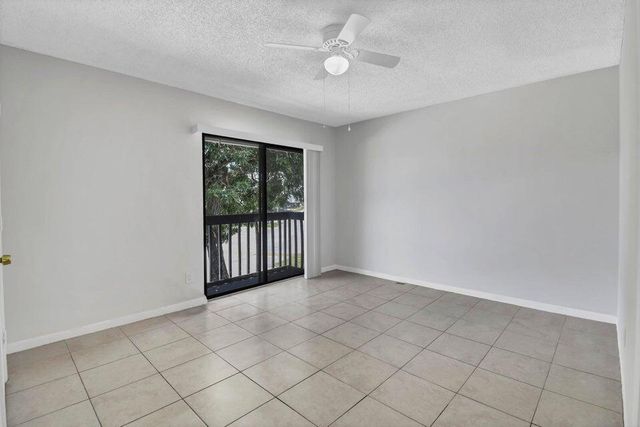 5105 Pier Drive, Greenacres, FL 33463