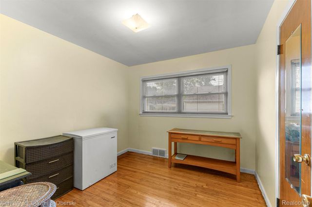 26657 W Chicago, Redford Charter Township, MI 48239
