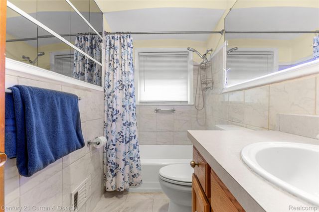 26657 W Chicago, Redford Charter Township, MI 48239