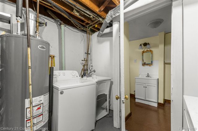 26657 W Chicago, Redford Charter Township, MI 48239
