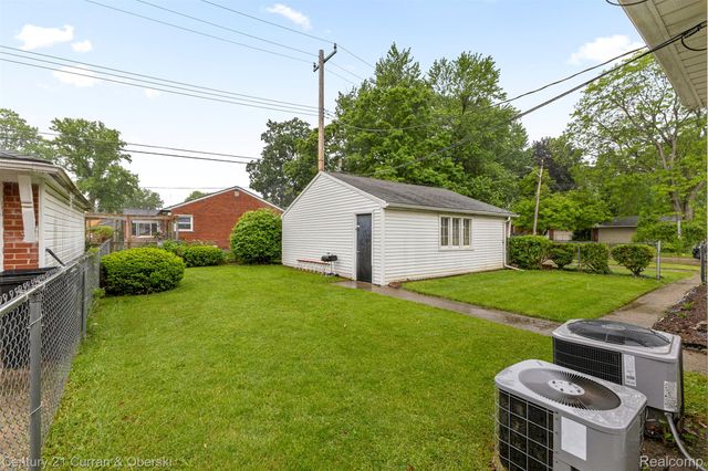 26657 W Chicago, Redford Charter Township, MI 48239