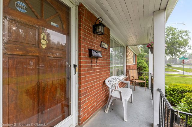 26657 W Chicago, Redford Charter Township, MI 48239