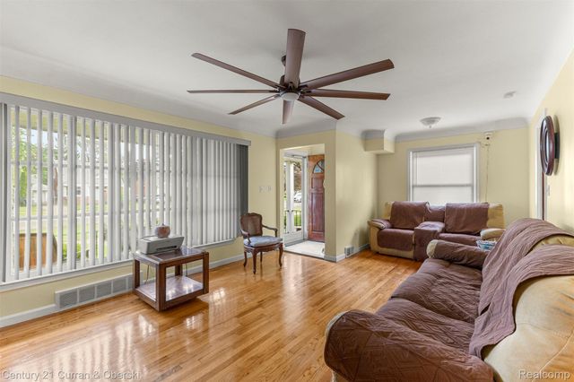26657 W Chicago, Redford Charter Township, MI 48239