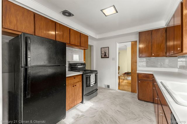 26657 W Chicago, Redford Charter Township, MI 48239