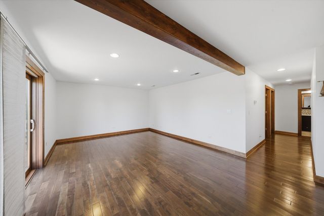 2218 N Newland Avenue 401, Chicago, IL 60707