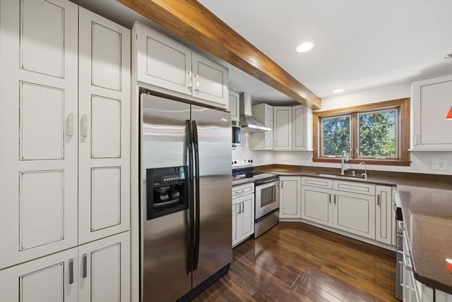 2218 N Newland Avenue 401, Chicago, IL 60707