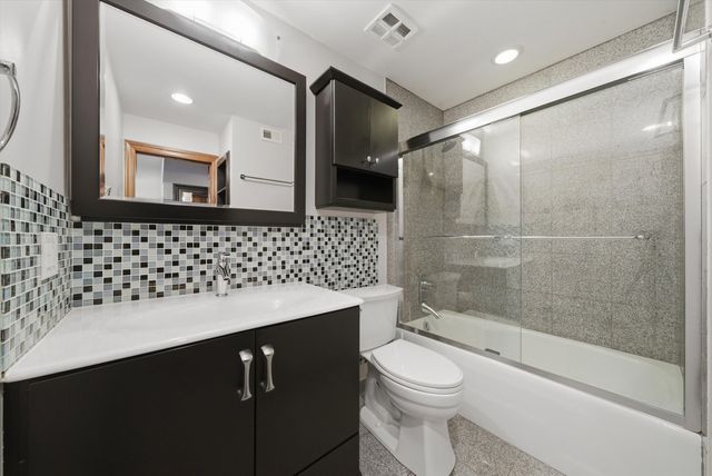 2218 N Newland Avenue 401, Chicago, IL 60707