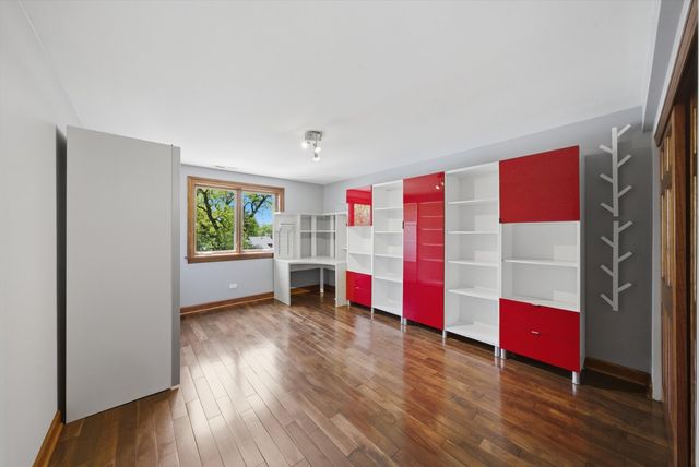 2218 N Newland Avenue 401, Chicago, IL 60707