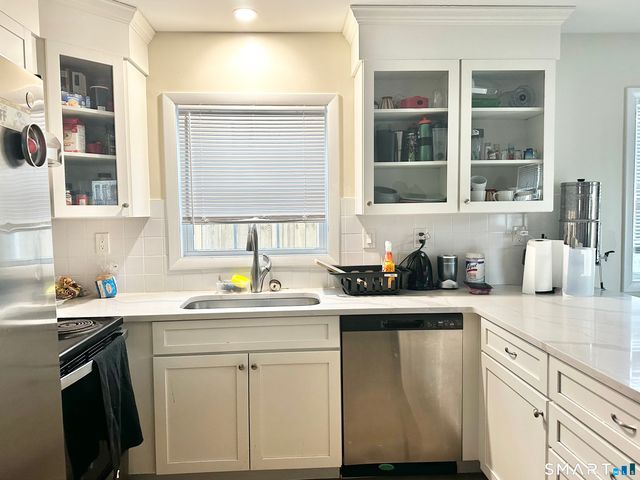 100 Ruden Street, West Haven, CT 06516