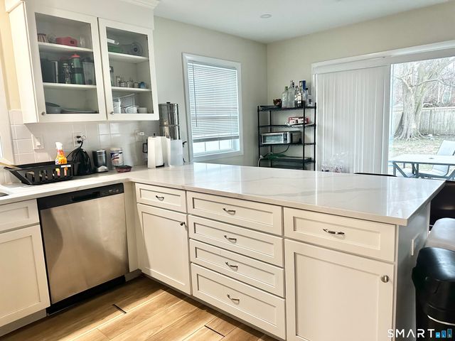 100 Ruden Street, West Haven, CT 06516