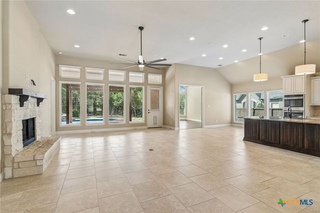 975 Wilderness Oaks, New Braunfels, TX 78132