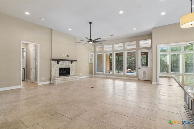 975 Wilderness Oaks, New Braunfels, TX 78132