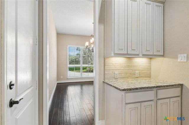 975 Wilderness Oaks, New Braunfels, TX 78132