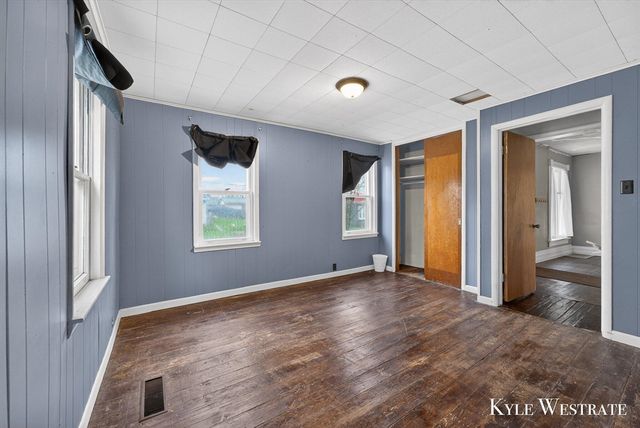 123 W Main Street, Caledonia, MI 49316