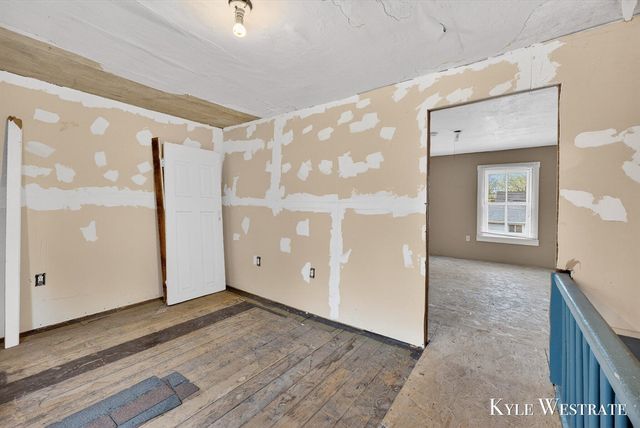 123 W Main Street, Caledonia, MI 49316