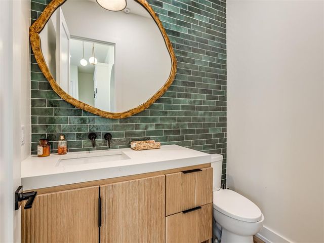 107 Lower Green Way, Carlton Landing, OK 74432