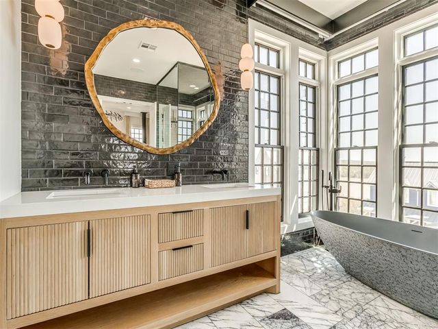 107 Lower Green Way, Carlton Landing, OK 74432