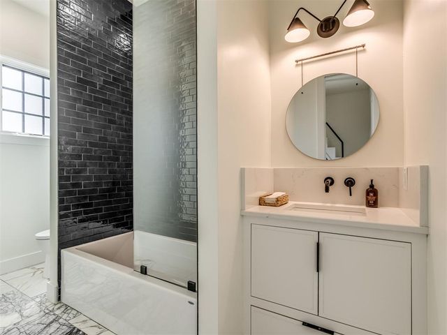 107 Lower Green Way, Carlton Landing, OK 74432