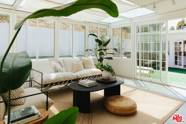 5756 Aladdin Street, Los Angeles, CA 90008