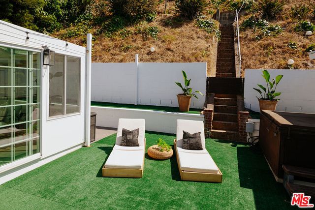 5756 Aladdin Street, Los Angeles, CA 90008
