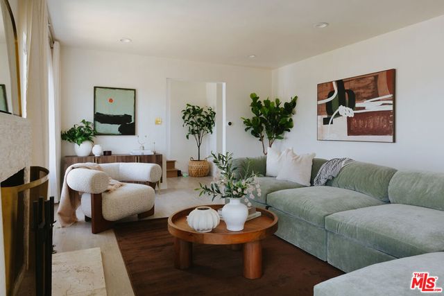 5756 Aladdin Street, Los Angeles, CA 90008