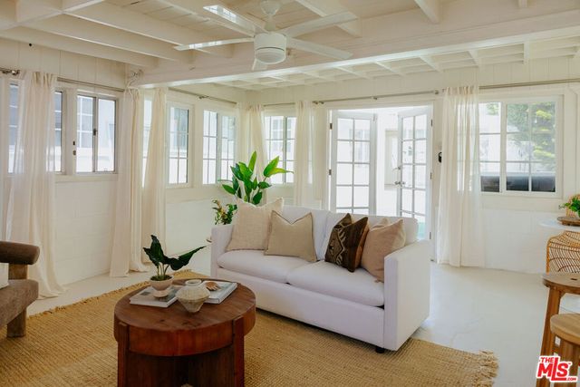 5756 Aladdin Street, Los Angeles, CA 90008