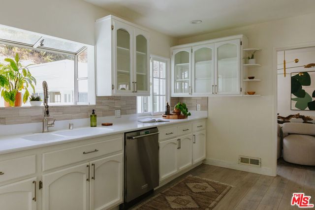 5756 Aladdin Street, Los Angeles, CA 90008