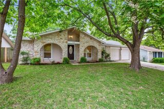910 Powderhorn DR, Round Rock, TX 78681